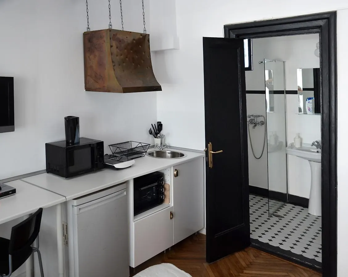 Park Studio Bucharest 0*,  Romania